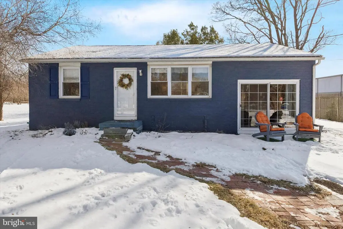 15 Maple Ave, Line Lexington, PA 18932 - Image #1