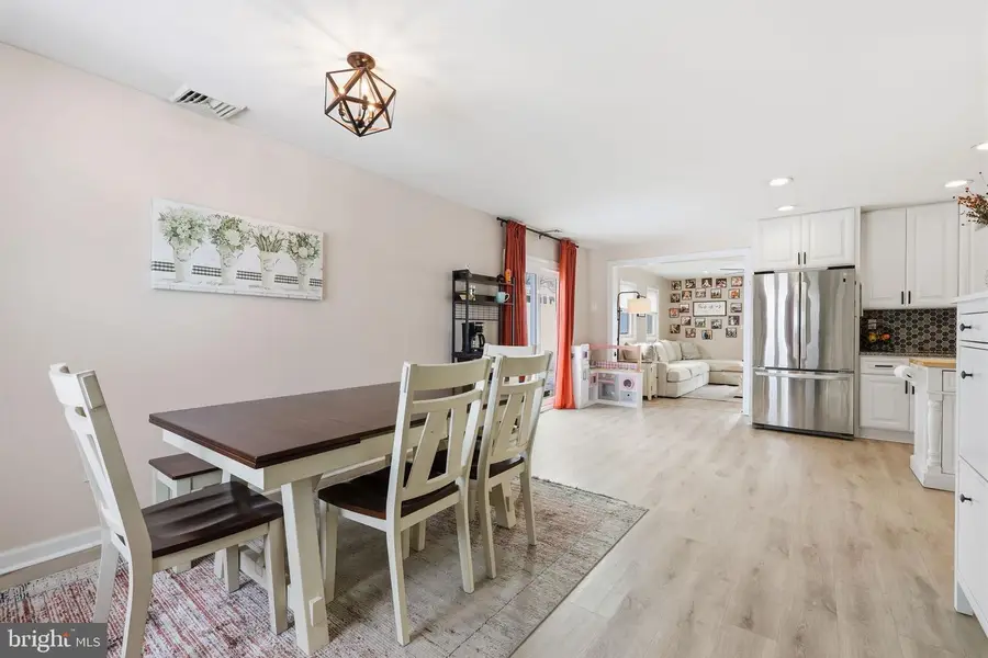 201 Allendale Dr, Morrisville, PA 19067 - #3