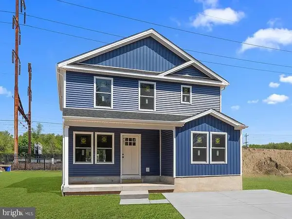 2818 Avenue E, LEVITTOWN, PA 19056