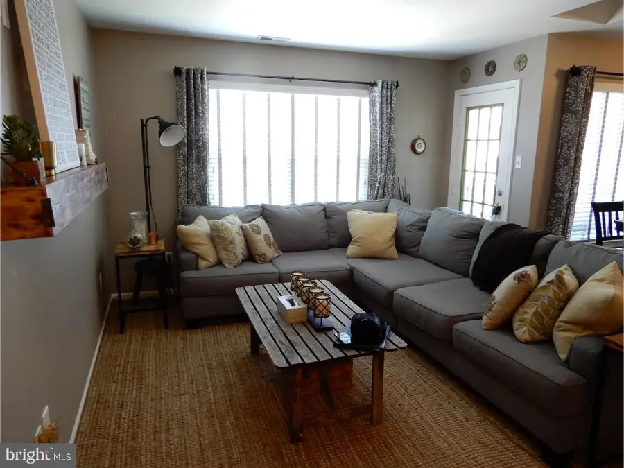 810 Diamond Dr, Newtown, PA 18940 - #3