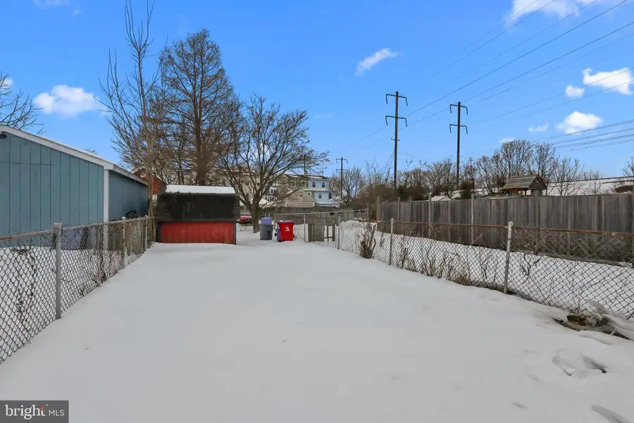 702 Corson St, Bristol, PA 19007 - Image #3