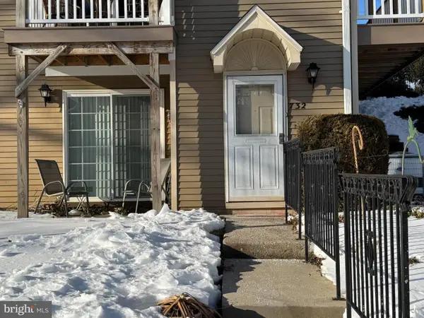 732 Sparrow Ln, LANGHORNE, PA 19047