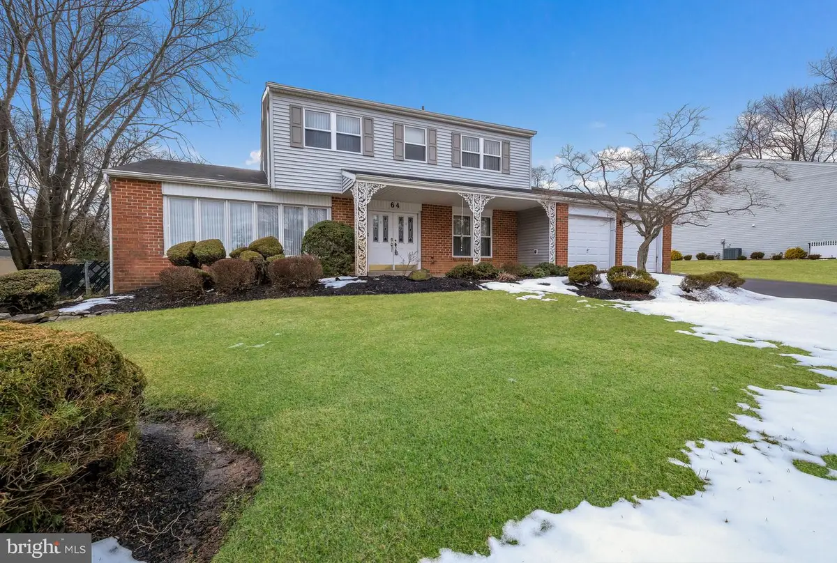 64 Springwood Dr, Southampton, PA 18966 - #1