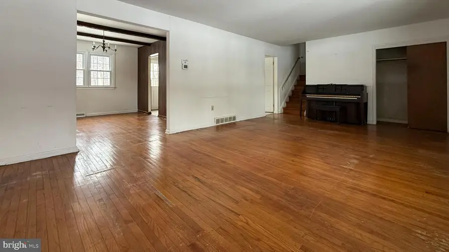 2344 Oakfield Rd, Warrington, PA 18976 - #3