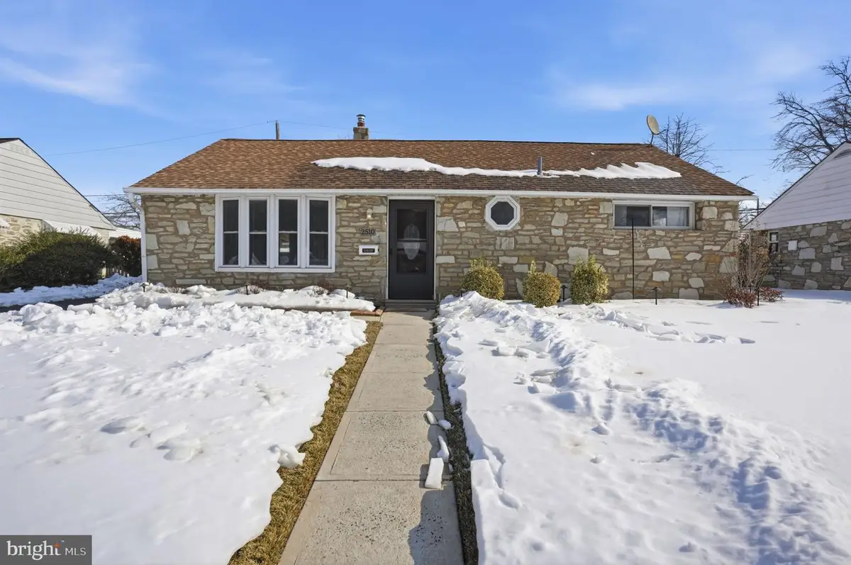 2510 Green Ave, Bristol, PA 19007 - #1