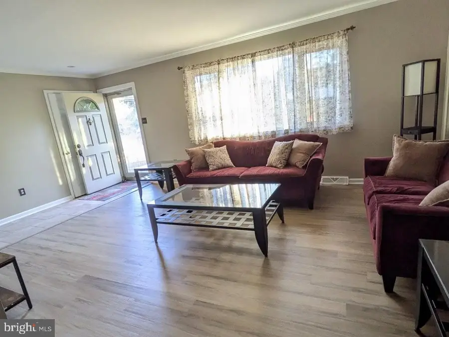 786 Boxwood Dr, Warminster, PA 18974 - #3