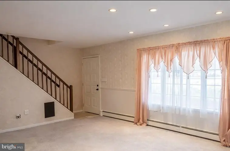 11 Jester Ln, Levittown, PA 19055 - #3