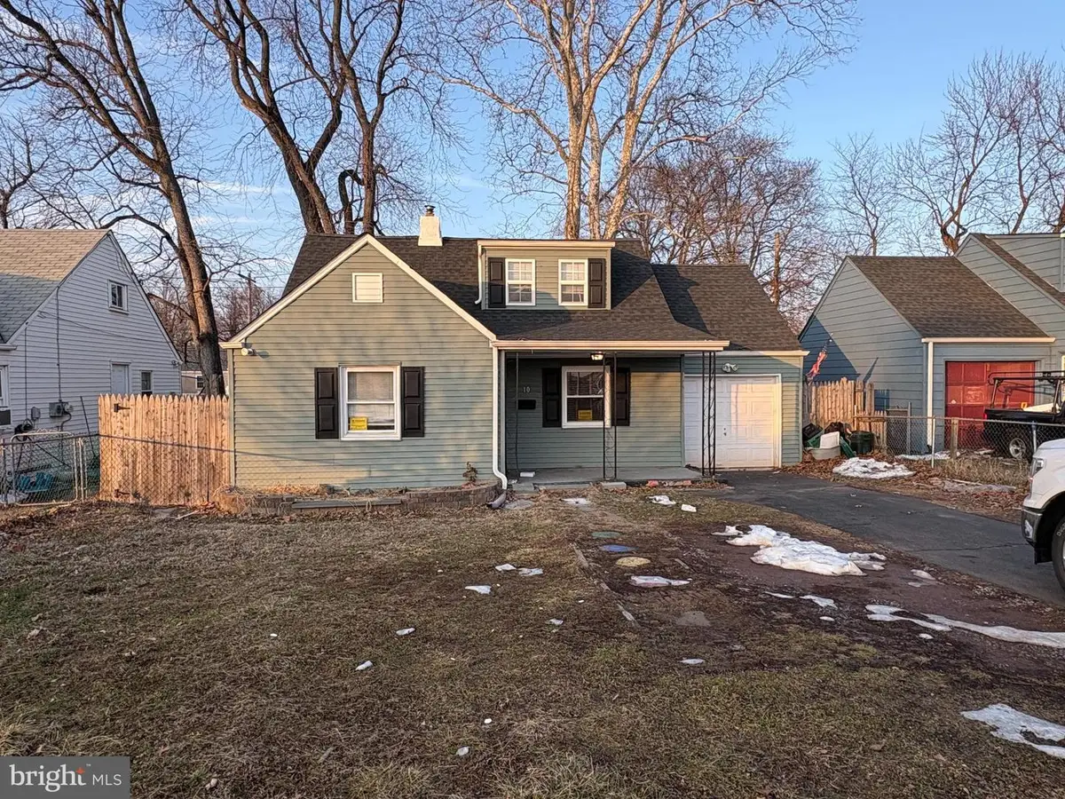 10 Green Ln, Bristol, PA 19007 - #1