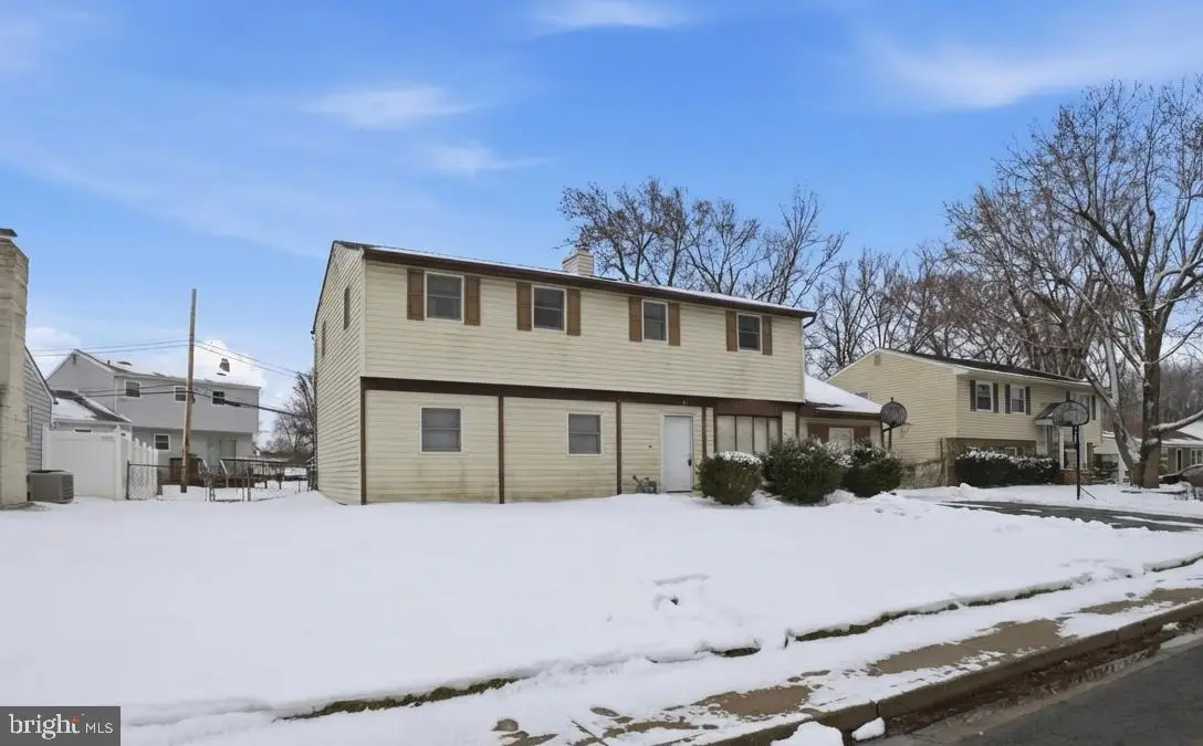 716 Chatham Rd, Fairless Hills, PA 19030 - #1