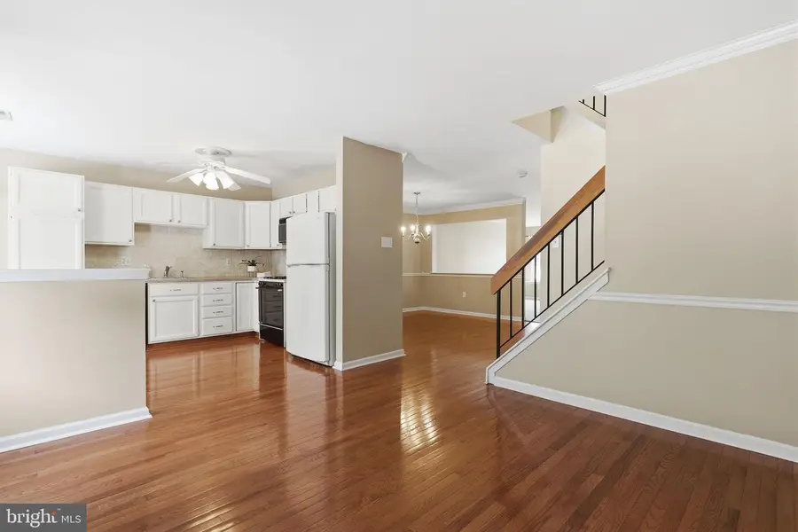 25 Honey Locust Ln, Newtown, PA 18940 - #2