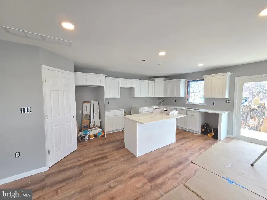 730 Excelsior Ave, Croydon, PA 19021 - #2