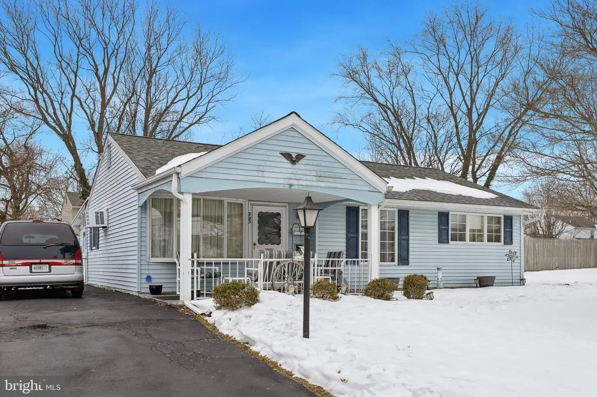 223 Alden Ave, Morrisville, PA 19067 - #1
