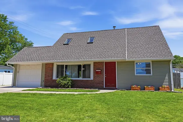 18 Kentucky Ln, LEVITTOWN, PA 19055