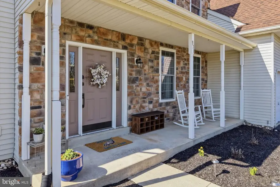 930 Red Coat Farm Dr, Chalfont, PA 18914 - #2
