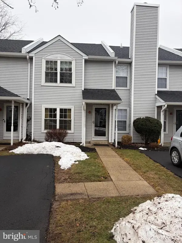 32 Eaton Ct, NEWTOWN, PA 18940