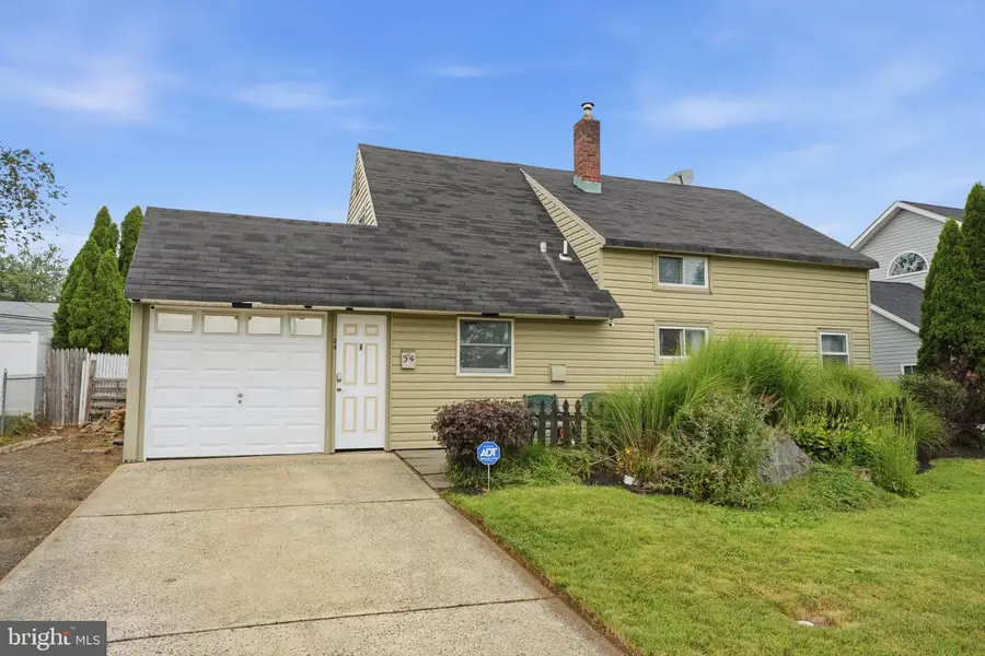 34 Ridge Ln, Levittown, PA 19055 - #3