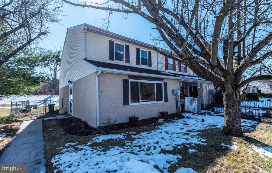 54 Ivy Ct, Quakertown, PA 18951 - #2