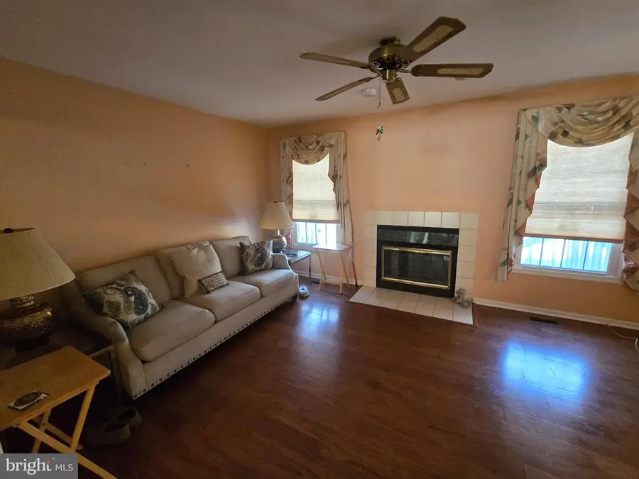 24 Bogey Cir, Doylestown, PA 18901 - #2