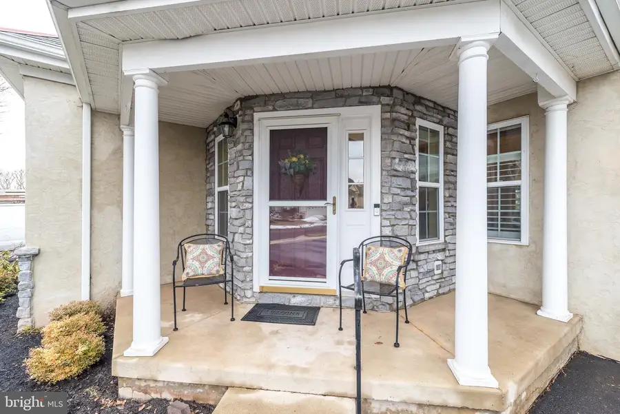 931 Nathaniel Trl, Warwick, PA 18974 - #2