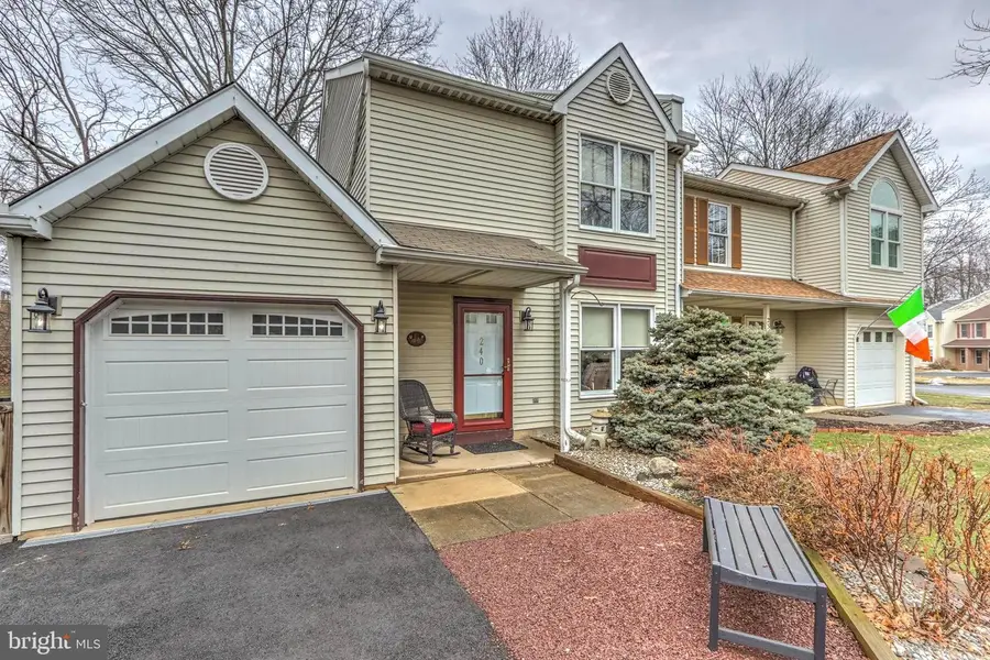 240 Green Valley Way, Chalfont, PA 18914 - #2