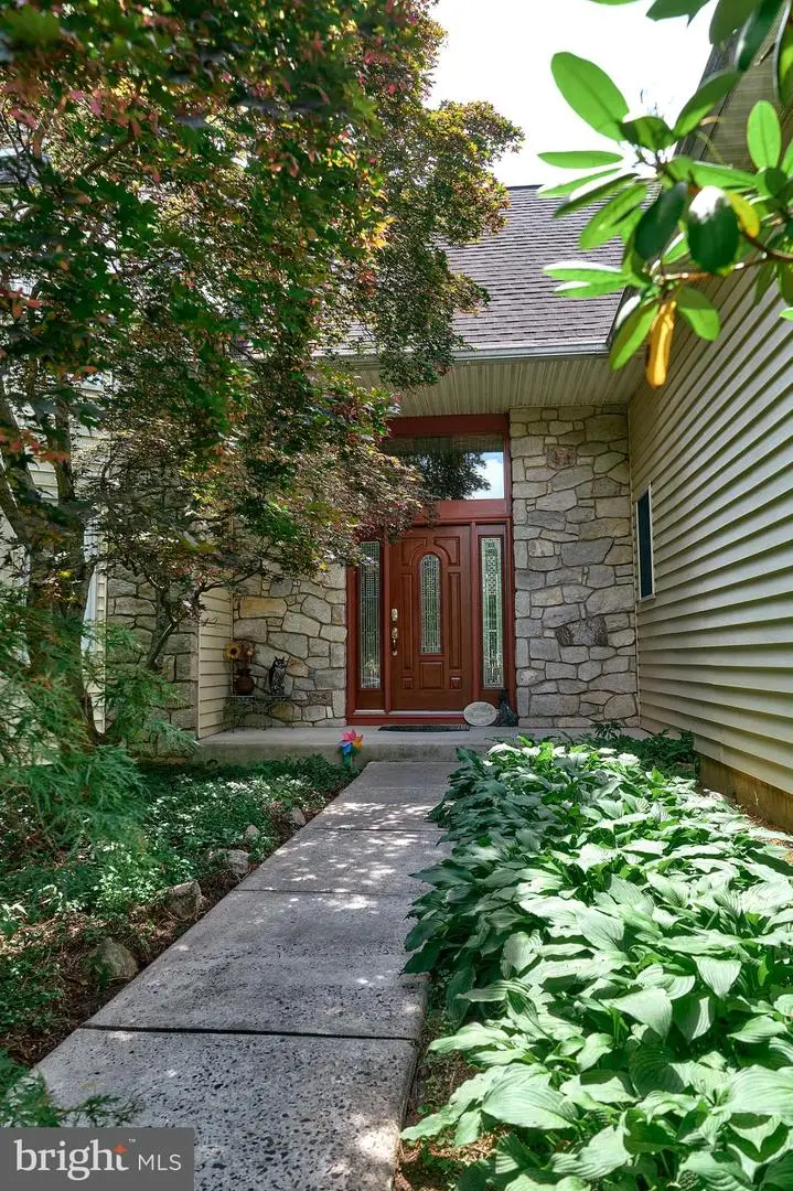 905 Pebble Ln, Southampton, PA 18966 - #1