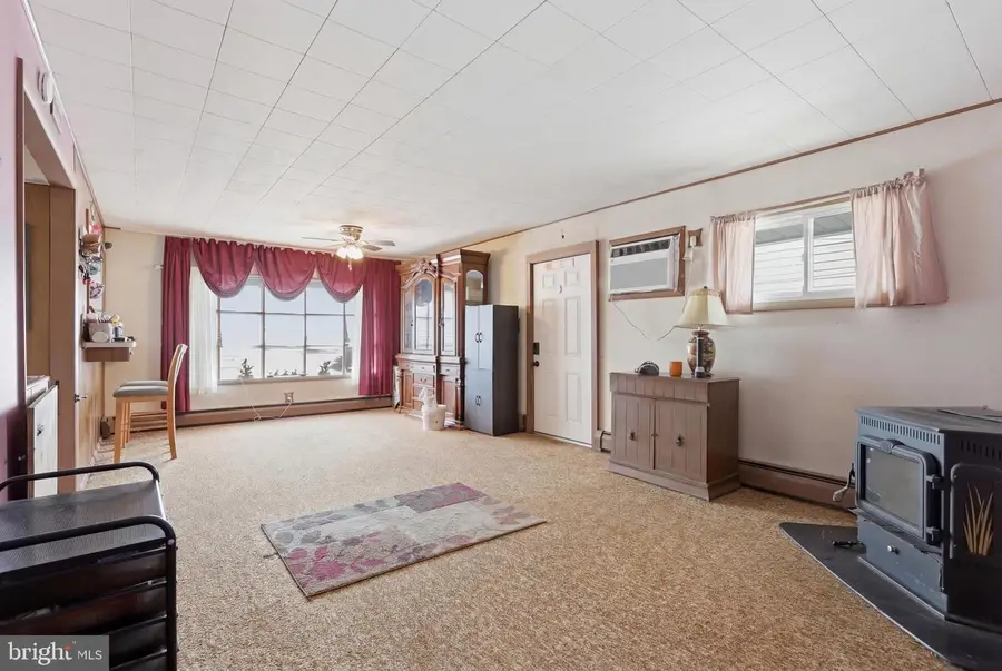 79 Autumn Ln, Levittown, PA 19055 - #3