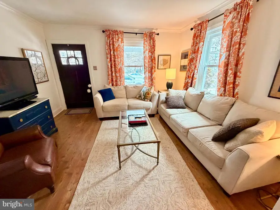 35 E Hendrickson Ave, Morrisville, PA 19067 - #2