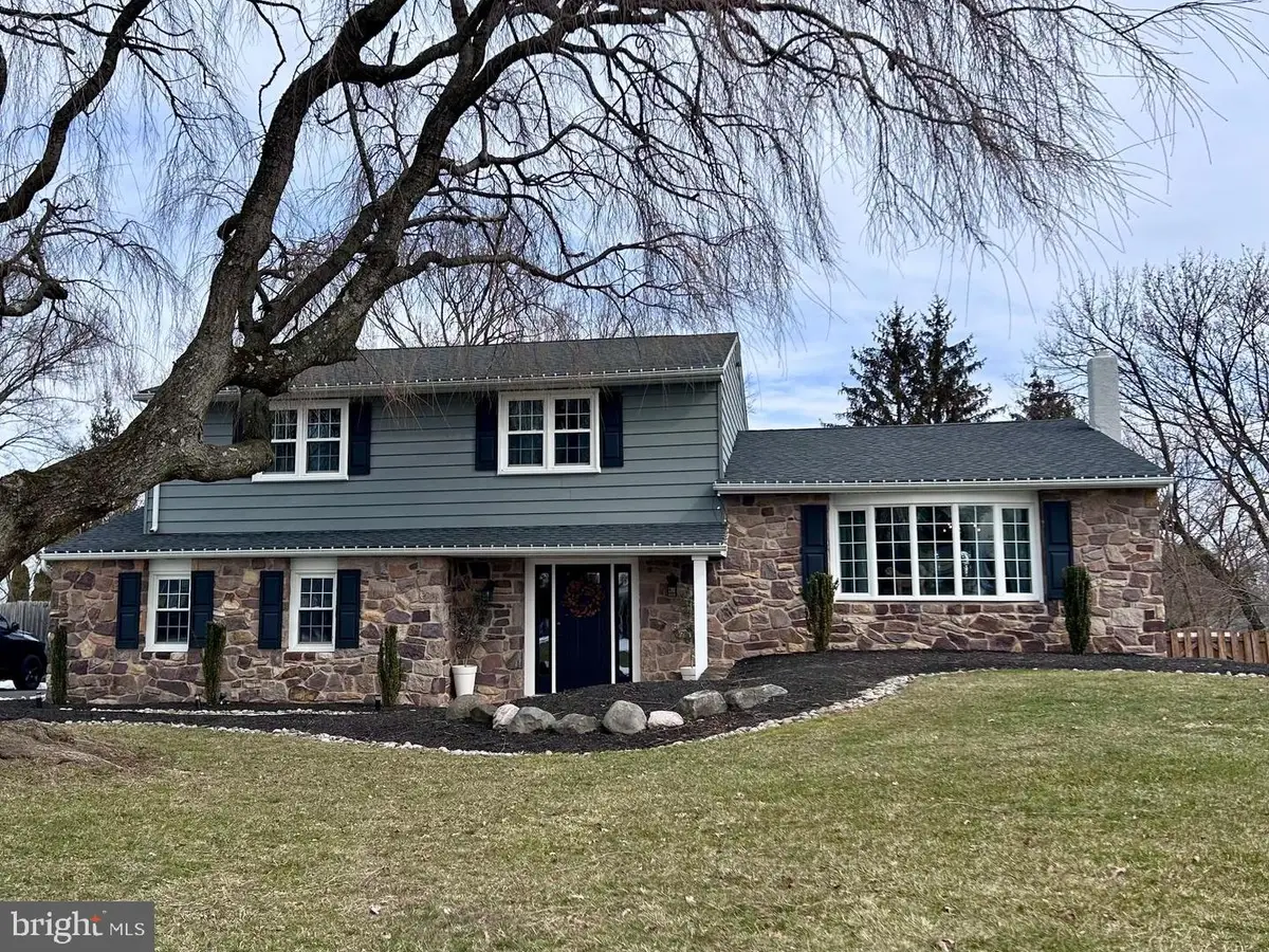 31 E Julianna Dr, Southampton, PA 18966 - #1