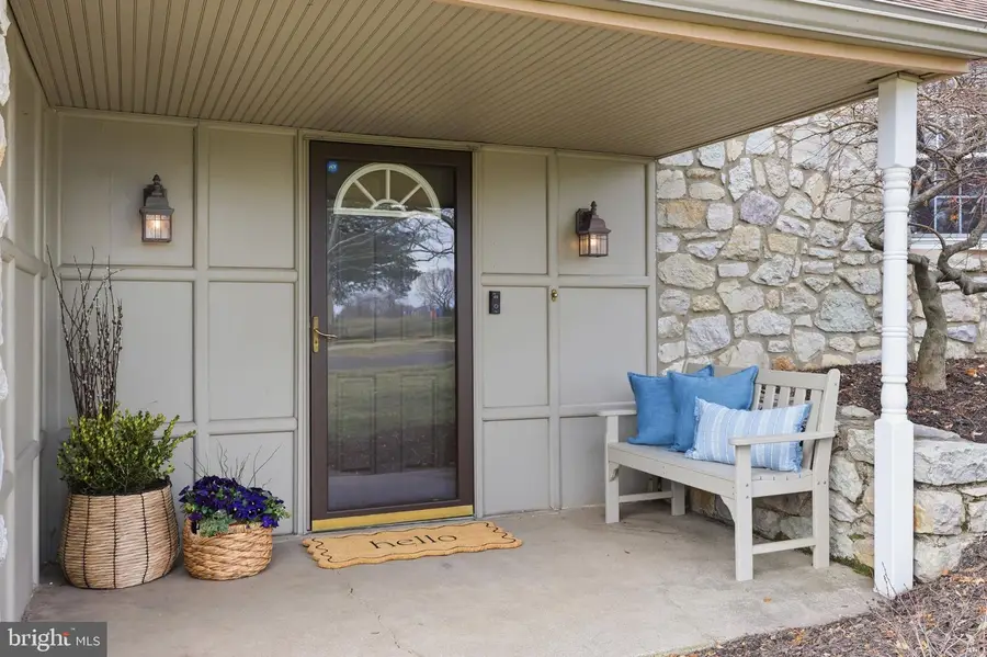 226 Andrew Dr, Newtown, PA 18940 - #2