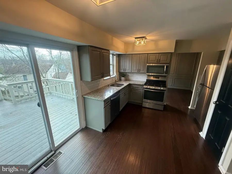 450 Dorchester Ln, Perkasie, PA 18944 - #3