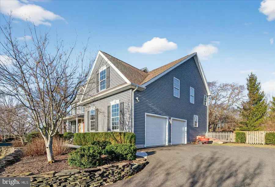 4215 Ferguson Dr, Doylestown, PA 18902 - #3