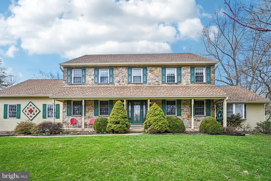 1324 Shadow Creek Ln, Warrington, PA 18976 - #2