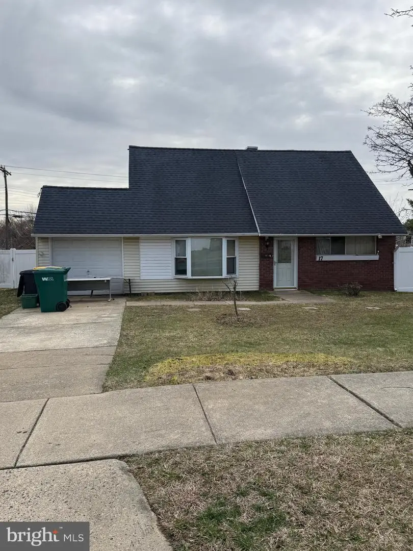 17 Tulip Tree Rd, Levittown, PA 19056 - #1