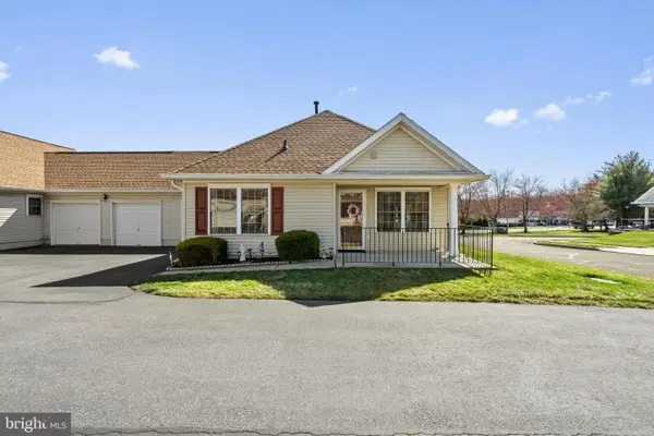 80 Avenrowe Ct, FAIRLESS HILLS, PA 19030