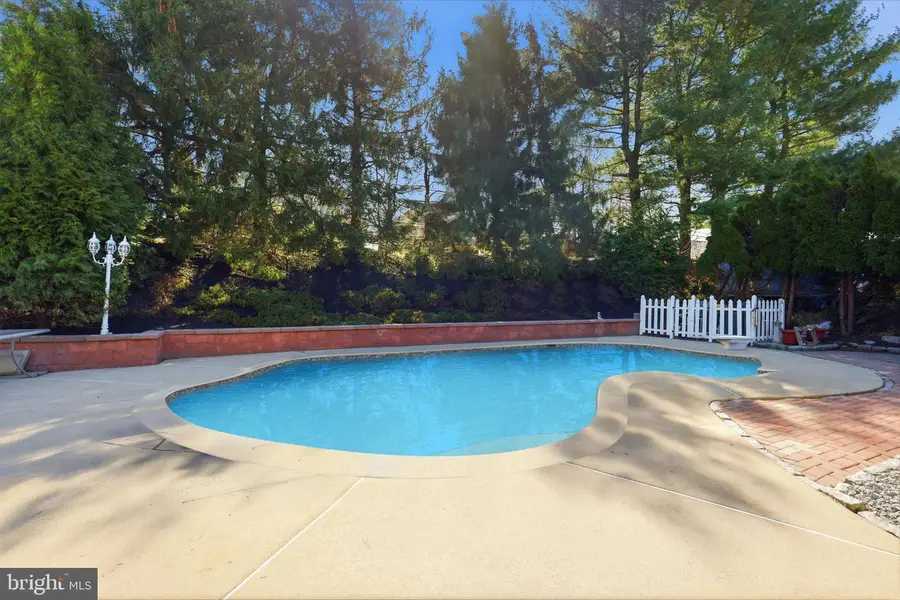 4421 Roselyn Ln, Bensalem, PA 19020 - #2