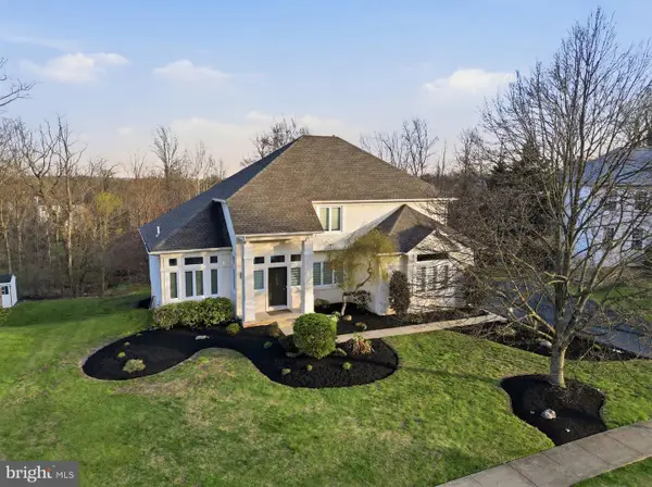 1035 Hickory Ridge Dr, CHALFONT, PA 18914