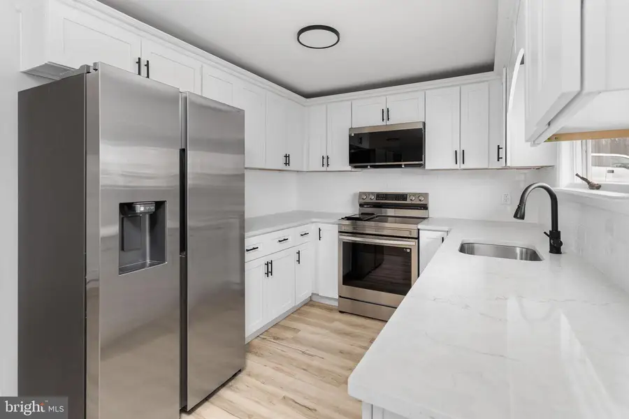 64 Ruby Ln, Levittown, PA 19055 - #2