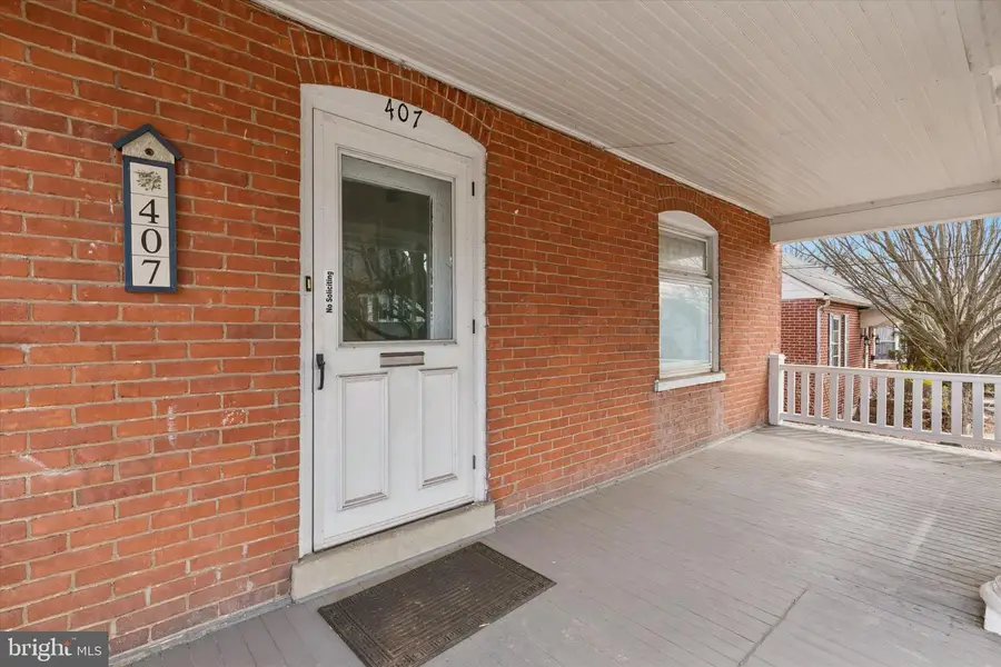 407 Lawn Ave, Sellersville, PA 18960 - #3