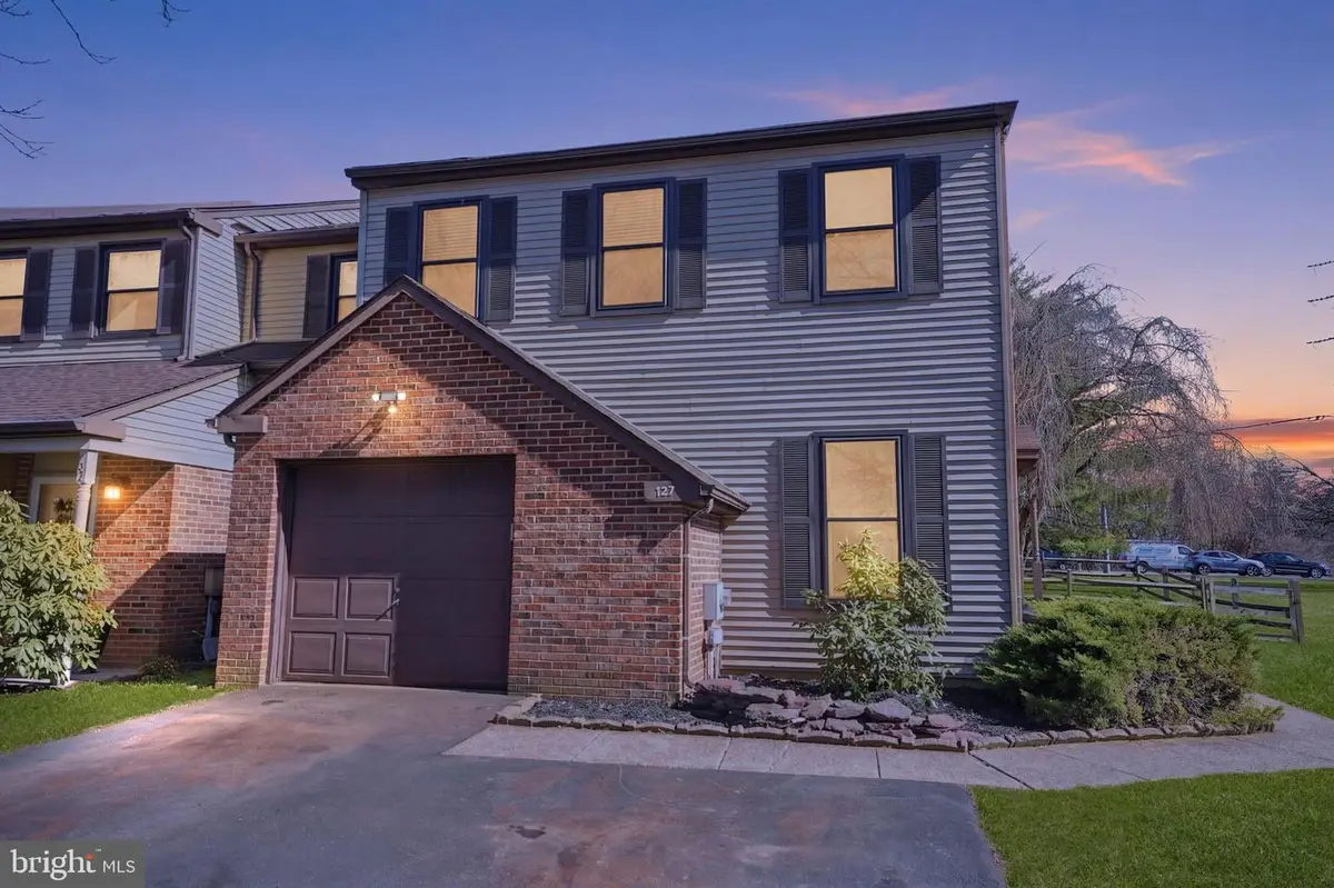 127 Parkview Way, Newtown, PA 18940 - #1