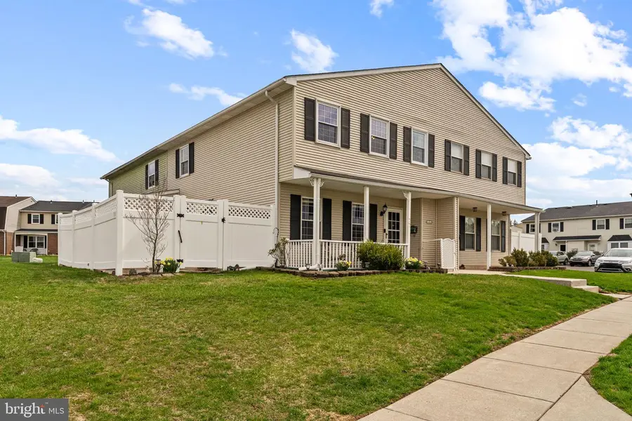 77 Reliance Sq, Telford, PA 18969 - #2