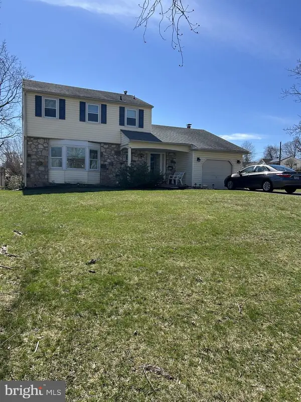 1934 Palomino Dr, WARRINGTON, PA 18976