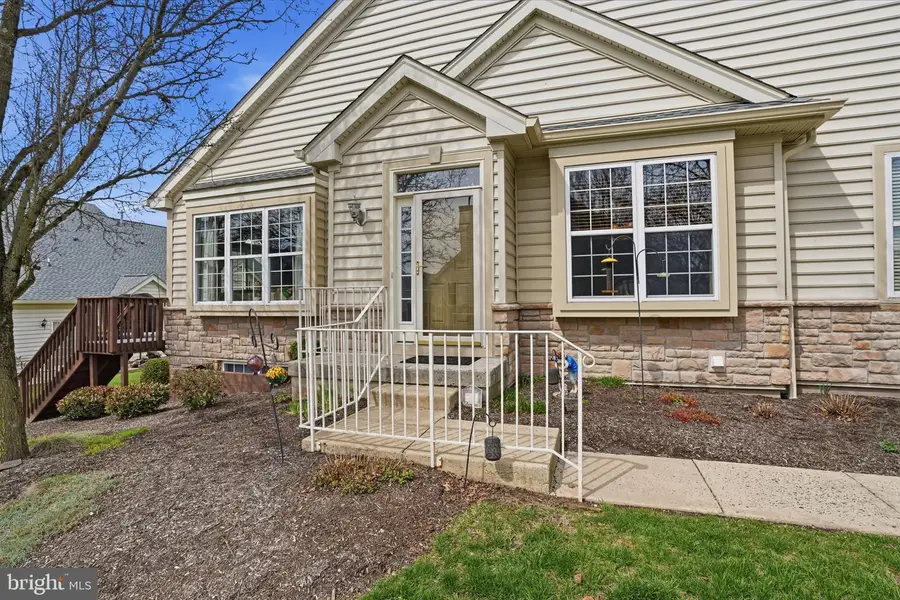 201 Canterbury Ct #31, Warrington, PA 18976 - #3