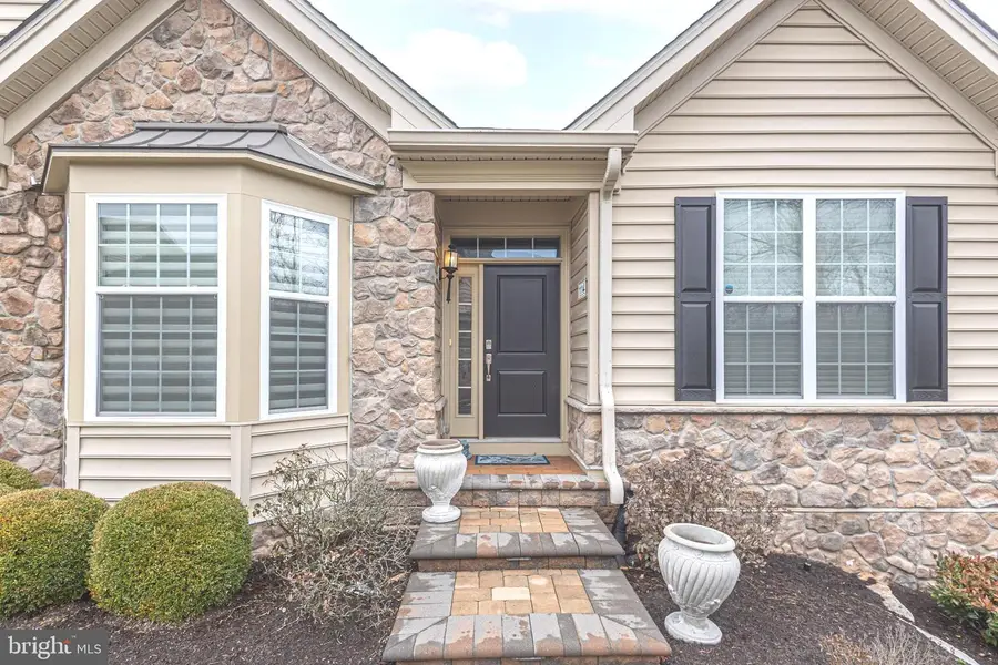 1114 Webb Dr, Perkasie, PA 18944 - #2