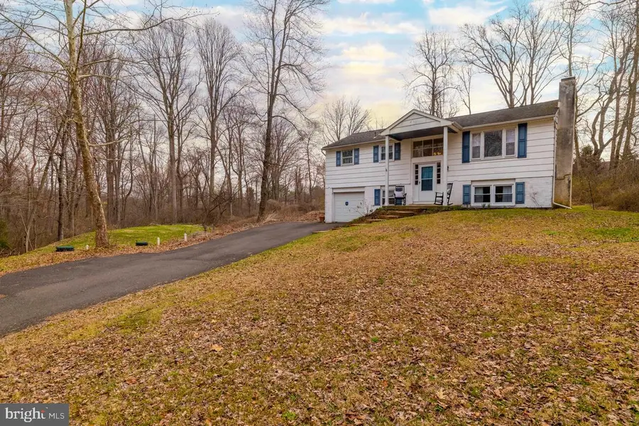 1555 Fieldwood Rd, Southampton, PA 18966 - #3