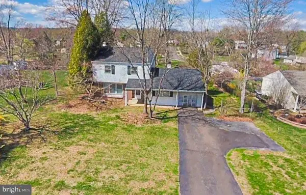 13 Brook Ln, CHALFONT, PA 18914