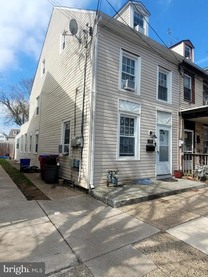 574 Bath St, Bristol, PA 19007 - #1
