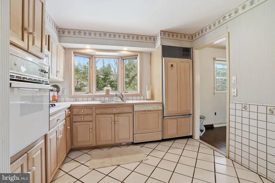 143 Pinehill Rd, Feasterville Trevose, PA 19053 - #3