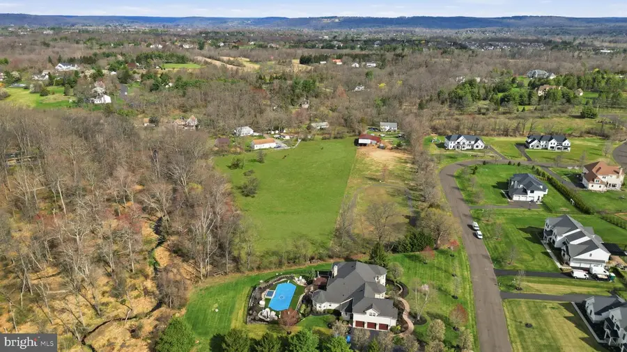 34 Aqueduct Rd, Washington Crossing, PA 18977 - #3