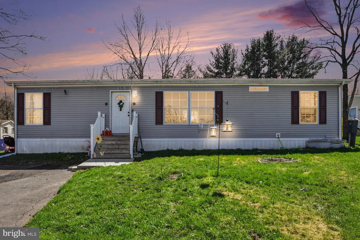 4 Gaslight Pl, Quakertown, PA 18951 - #1