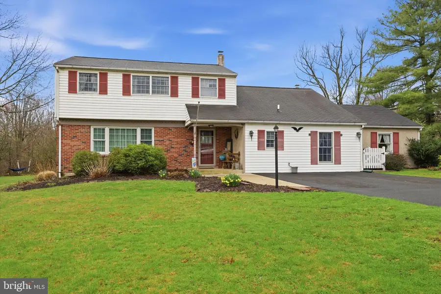 2232 Swamp Rd, Fountainville, PA 18923 - #2